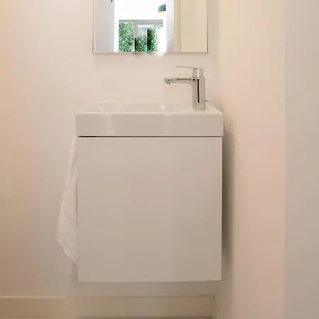 #11 Alex Terrace Parking Ac 2 Bdr 5mins To Sea Apartment