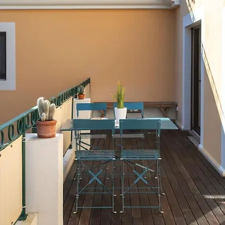 Apartment #11 Alex Terrace Parking Ac 2 Bdr 5mins To Sea *